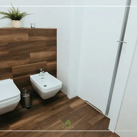 公寓 Apartament Nova***** 奥斯特罗达