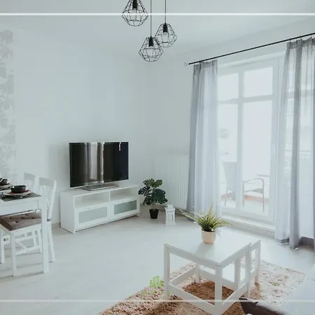 公寓 Apartament Nova*****