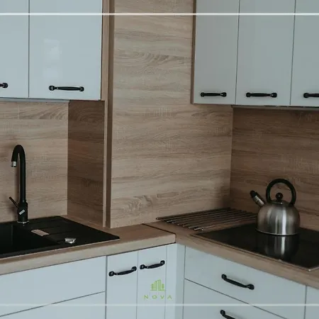公寓 Apartament Nova*****